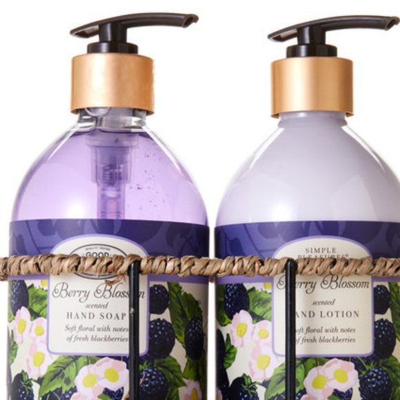 Hand Lotion Hand Soap 2 Piece Berry Blossom Set - Picture 2 of 2